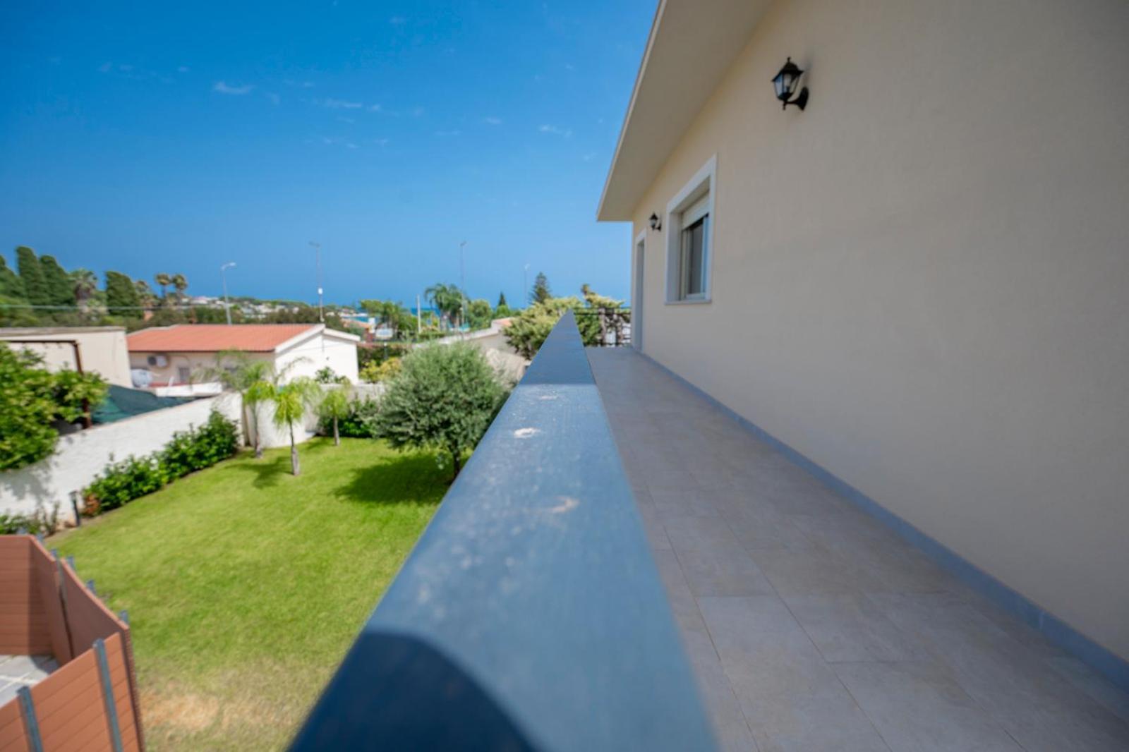 Villa Nisa Apartment Sea View Fontane Bianche Dış mekan fotoğraf